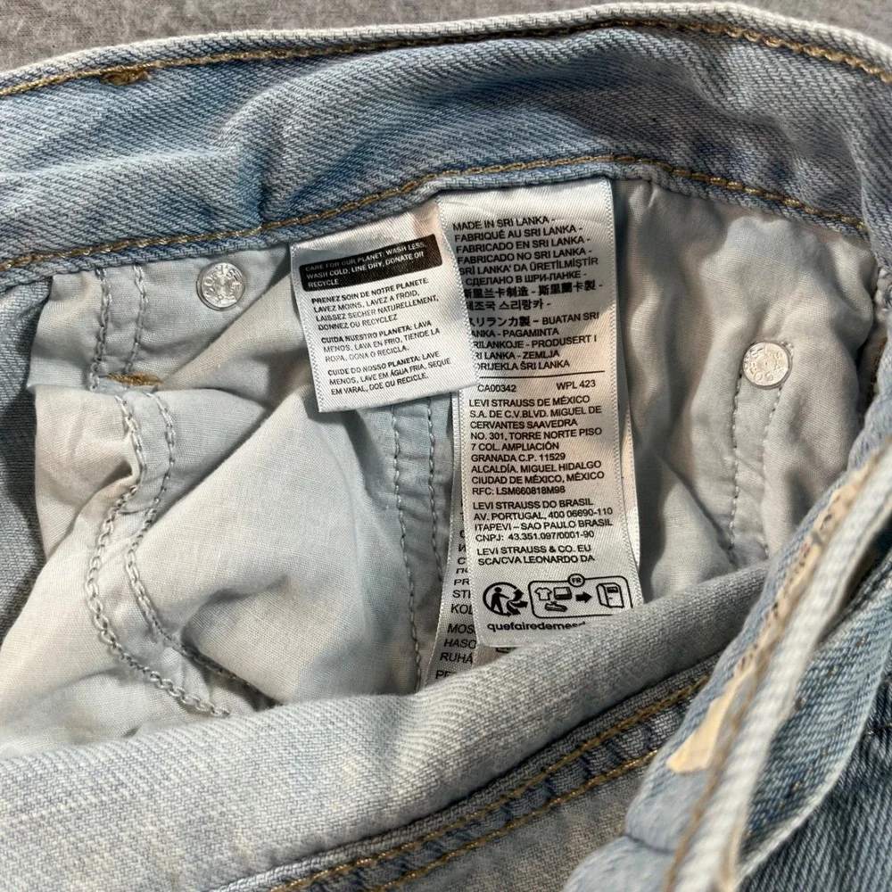 Levis Premium XL Straight tie waist Wide Leg Light Wash jeans W30 L29 A8701-0008
